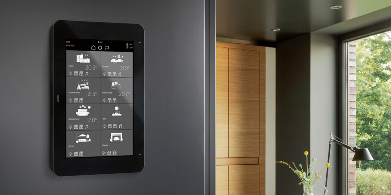 JUNG Smart Panel 8 bei DW Elektrotechnik in Weiterstadt