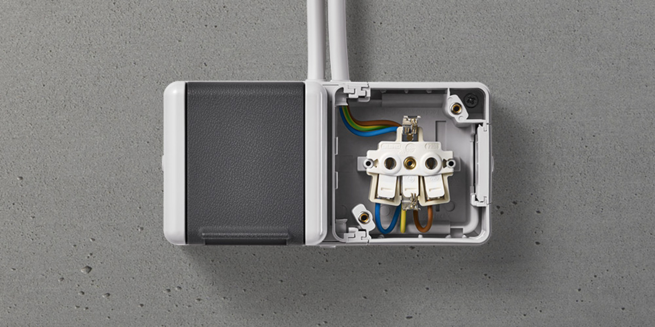 Doppelsteckdose mit Trennsteg bei DW Elektrotechnik in Weiterstadt